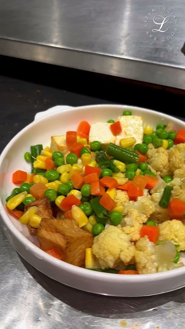 Leela Indian Food Bar (Dundas) Best Indian Restaurant Toronto 8